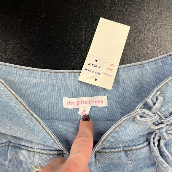Hot & Delicious denim skirt - Picture 5 of 9